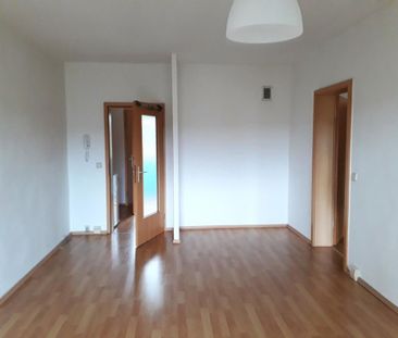 2-Zimmer-Wohnung mit Einbauküche, Waschmaschine und Balkon! - Photo 1