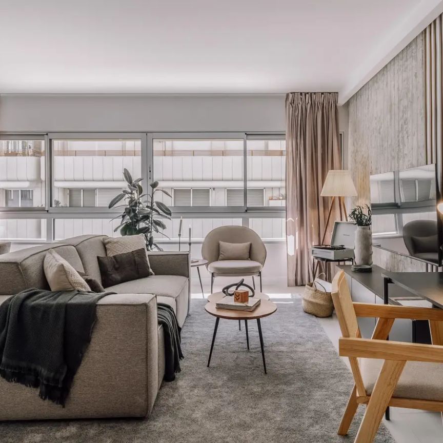 2-bedroom apartment for rent in Almagro, Madrid. - Foto 1
