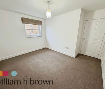 Holden Close, Braintree - Photo 3