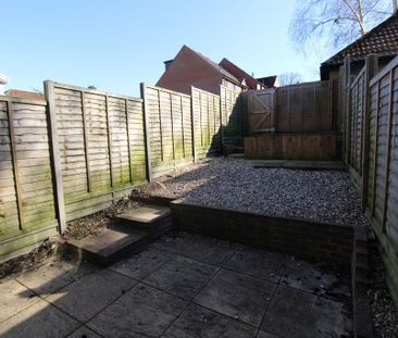 2 bedroom terraced house to rent - Photo 6