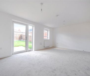 3 bedroom semi-detached house to rent - Photo 5
