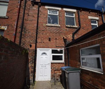3 bedroom terraced house to rent - Photo 4