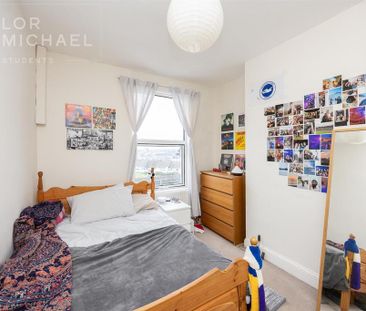 4 bedroom terraced house to rent - Photo 2