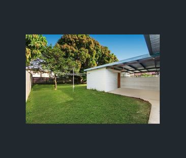 Walking distance to Stockland Shopping Centre - Photo 6