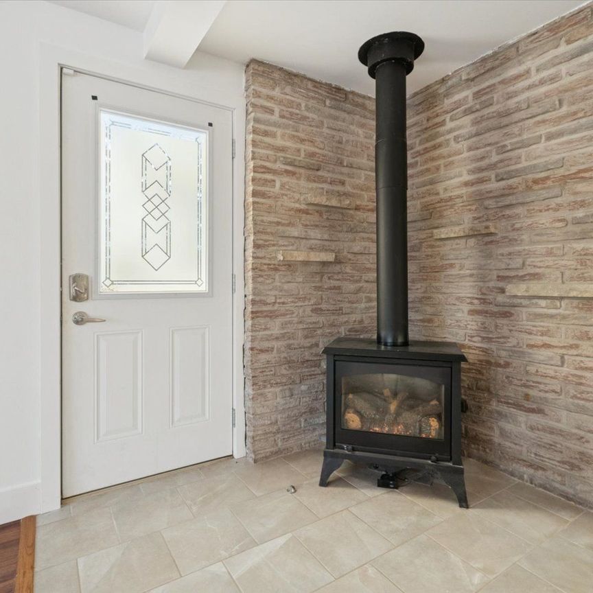 For Lease - 27008 Kennedy Road Unit# Upper, Georgina, Ontario - Photo 1