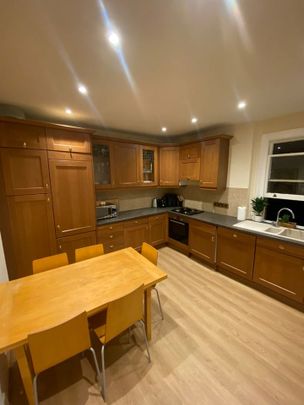 2 Bed Flat, Richmond Way, W14 - Photo 1