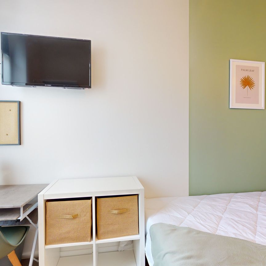 LAON V Roommate 5 Bedrooms at Reims - Photo 1