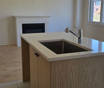 For Lease - 1081 Trailsview Avenue, Cobourg, Ontario - Photo 6