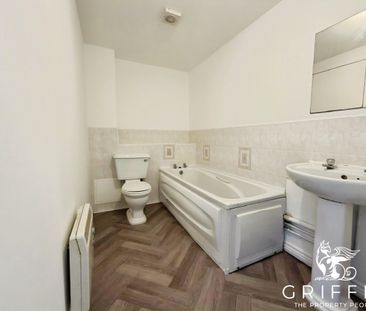 Queensland Court, Dock Road, Tilbury, RM18 - Photo 5