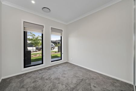 12 Courtney Street, Googong - Photo 3