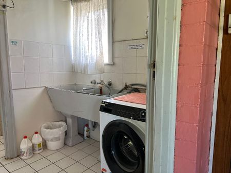 5-bedroom shared house / townhouse, Marion Rd Cowandilla - Photo 4