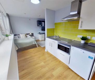 Studio to rent - Photo 5