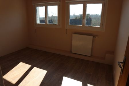 Location Maison 6 pièces 90m² - Photo 5