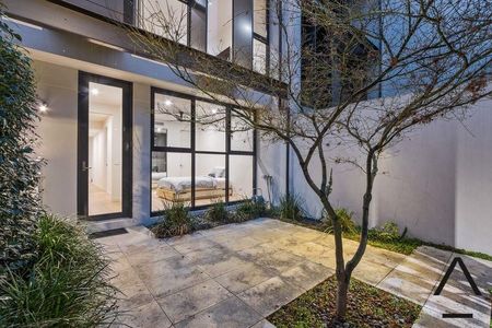 Luxury Living in Williamstown - Photo 3