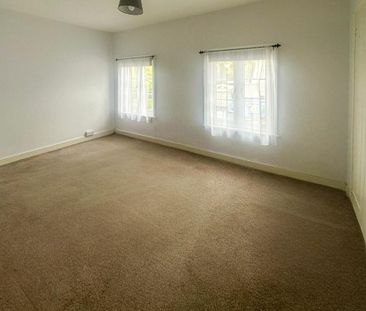 2 bedroom semi-detached house to rent - Photo 2