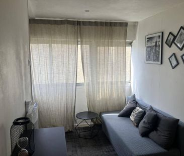 Location appartement studio 1 pièce 28 m² à Bordeaux (33000) Nansou... - Photo 2