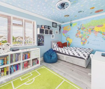 4 bedroom semi-detached house to rent - Photo 5