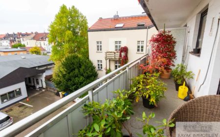 Geräumige 2-Zimmer-Wohnung mit Balkon und eigenem Stellplatz in Düsseldorf Benrath - Foto 2