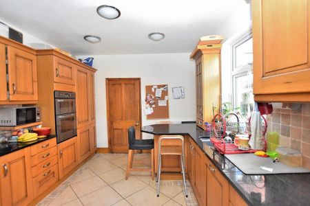 4 bedroom house to rent - Photo 3