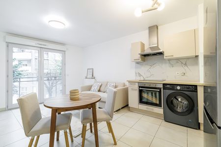 Location Appartement 2 pièces 38m² NICE 06100 - Photo 3