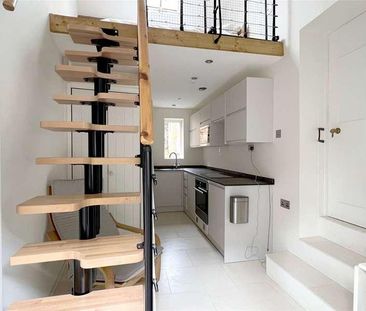 The Annexe, Back Street, Winchester, Hampshire, SO23 - Photo 2