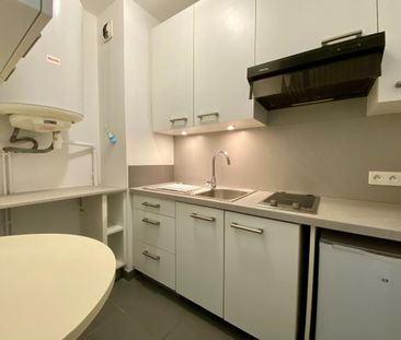 Location Appartement 2 pièces 42m² AVIGNON 84000 - Photo 3