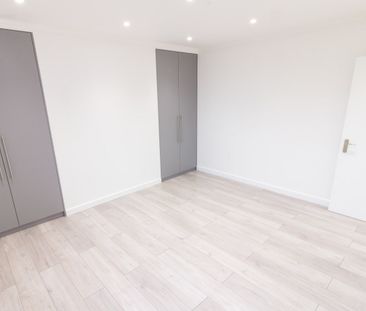 2 Bed Flat, Deptford High St., SE8 - Photo 4