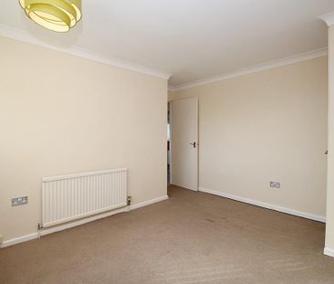 3 bedroom semi-detached house to rent - Photo 6