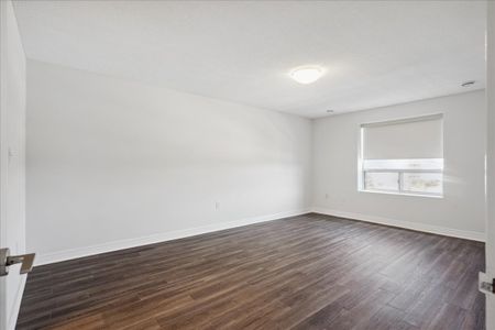 William Apartments - 2 Bedroom - Photo 5