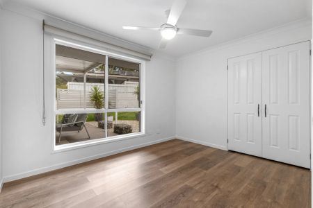 COMING SOON - Modern Family Home with Dual Master Suites in Prime Helensvale Location - Photo 4