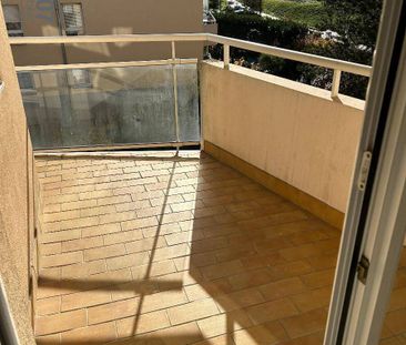 Location appartement récent 3 pièces 71.9 m² à Saint-Julien-en-Gene... - Photo 2