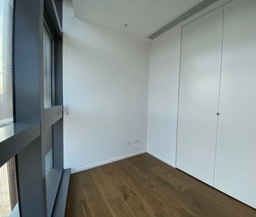 1 Bedroom + Study room in Central Park - Photo 1