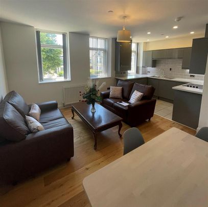 3 bedroom apartment to rent - Photo 1