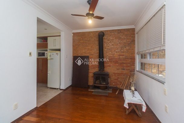 Casa com 3 quartos e 241m² para alugar em Petrópolis, Porto Alegre. - Photo 1