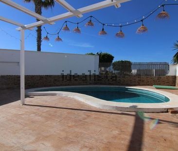Alquiler de chalet adosado en Avenida de España - Photo 3