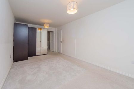 5 bedroom detached house to rent - Photo 5