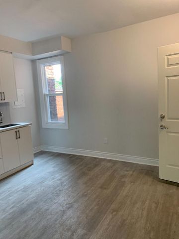 For Lease - 461 Parliament Street Unit# #201, Toronto, Ontario - Photo 4