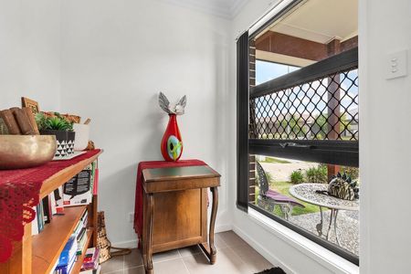 Modern Family Home! - Photo 5