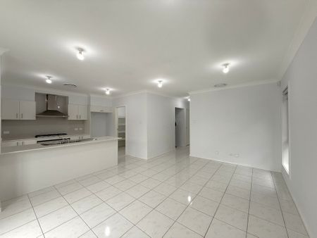 Perfectly Located Family Home Available Now! - Photo 2