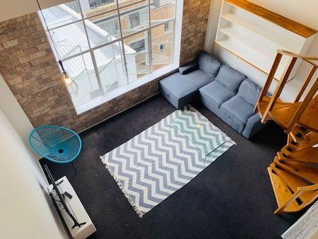 Spacious apartment right in the heart of Queen! - Photo 4