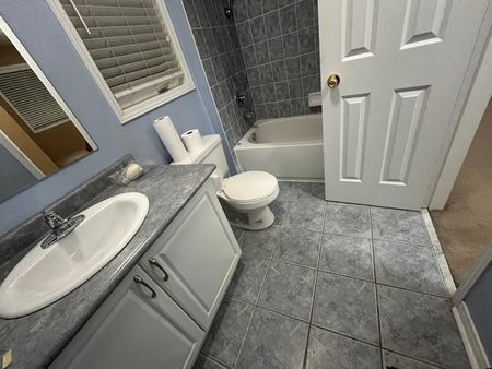 For Lease - 38 Charcoal Way, Brampton, Ontario - Photo 4