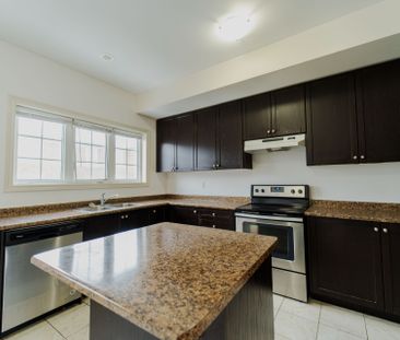 For Lease - 106 Aspen Hills Road, Brampton, Ontario - Photo 2