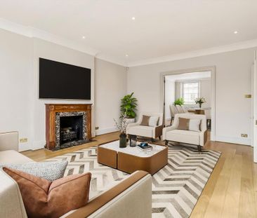 4 bedroom flat to rent - Photo 1