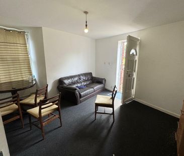 Chapel Lane, Hyde Park, LS6 - Photo 1