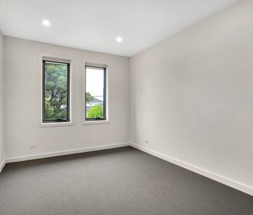 Modern Comfort with Flexible Living & Included Appliances - Photo 3