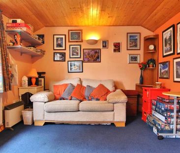 4 bedroom detached house to rent - Photo 3