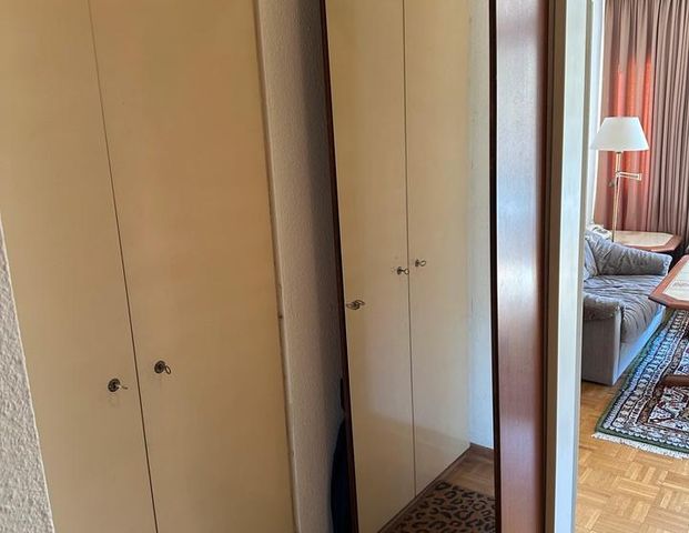 Helle möblierte 1-Zimmer Whg EBK ca. 38m² Balkon Aufzug 580€ kalt - Photo 1