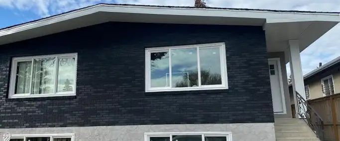 **GREAT LOCATION! RENOVATED MAIN FLOOR ONE BLOCK FROM 17 AVE SE** | 1711 51 Street Southeast, Calgary - Photo 1