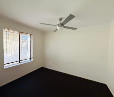 Private Backyard Living in a Comfortable Two-Bedroom Unit – Para Vista - Photo 6
