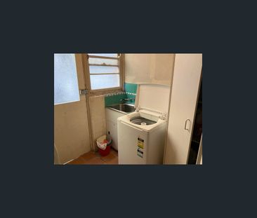 SPOTLESS QUIET SHARED ACCOMMODATION - Photo 6